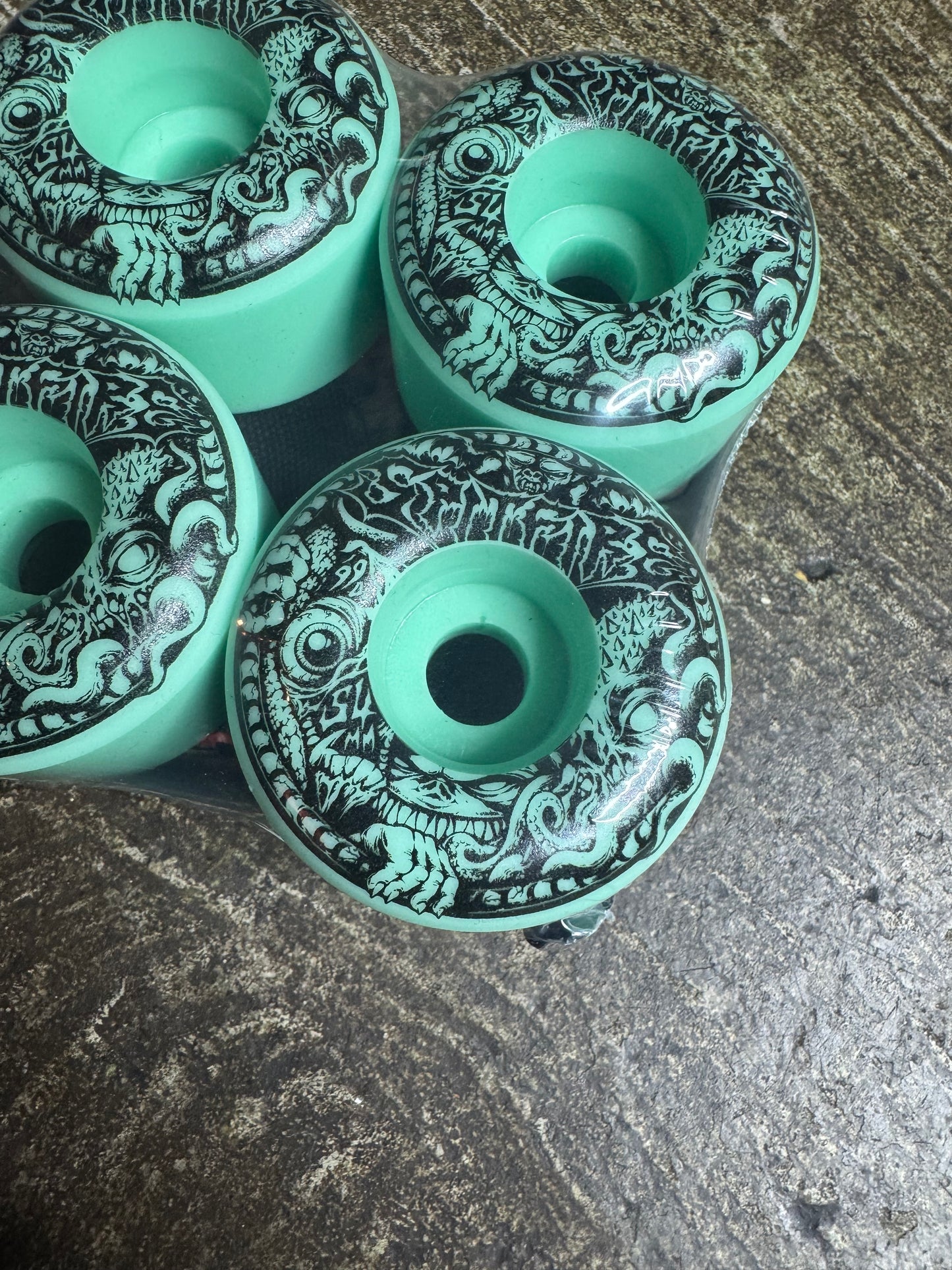 F4 99A Radial Full Demon Gate 54mm Glow Wheels