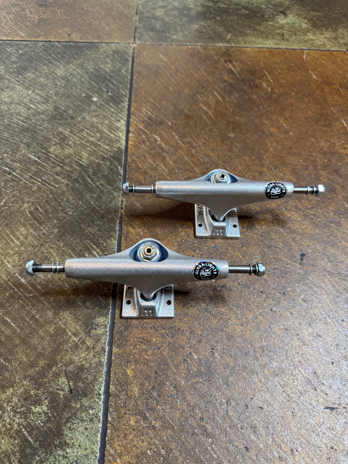 Royal 149 Ultra Light Trucks (Set)