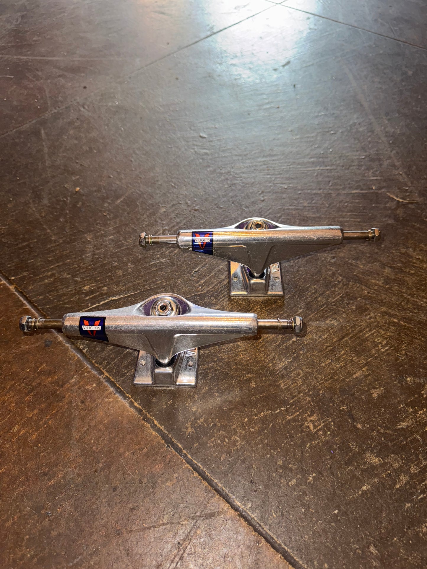 Venture V-Light All Polished 5.8 Hi Trucks