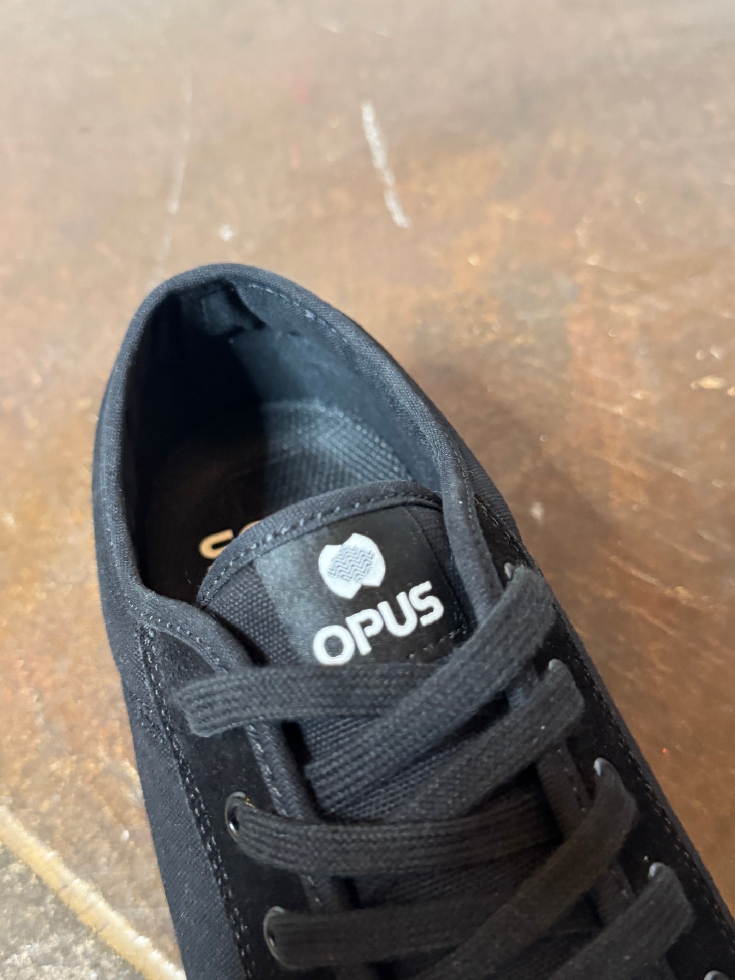 Courtside Low Black