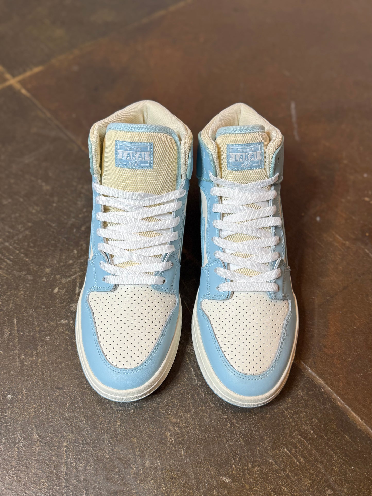 Telford Light Blue/ Cream Leather