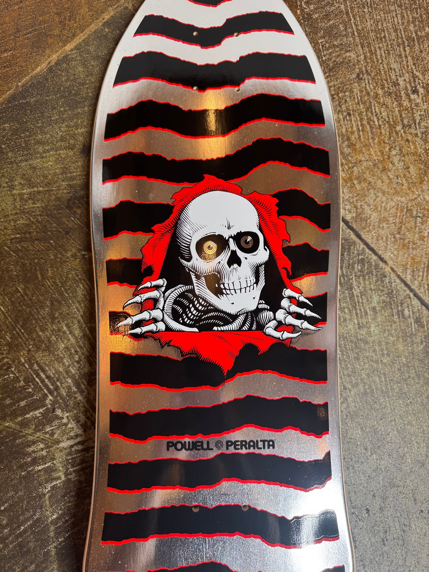 Geegah Ripper Silver Foil - 9.75” Deck