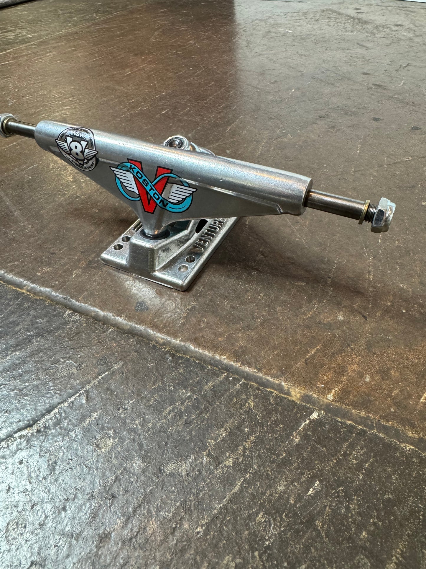 Venture V8 Koston Trucks