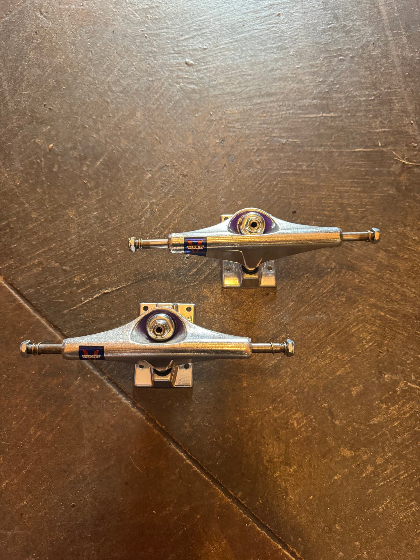 Venture V-Light All Polished 5.8 Hi Trucks