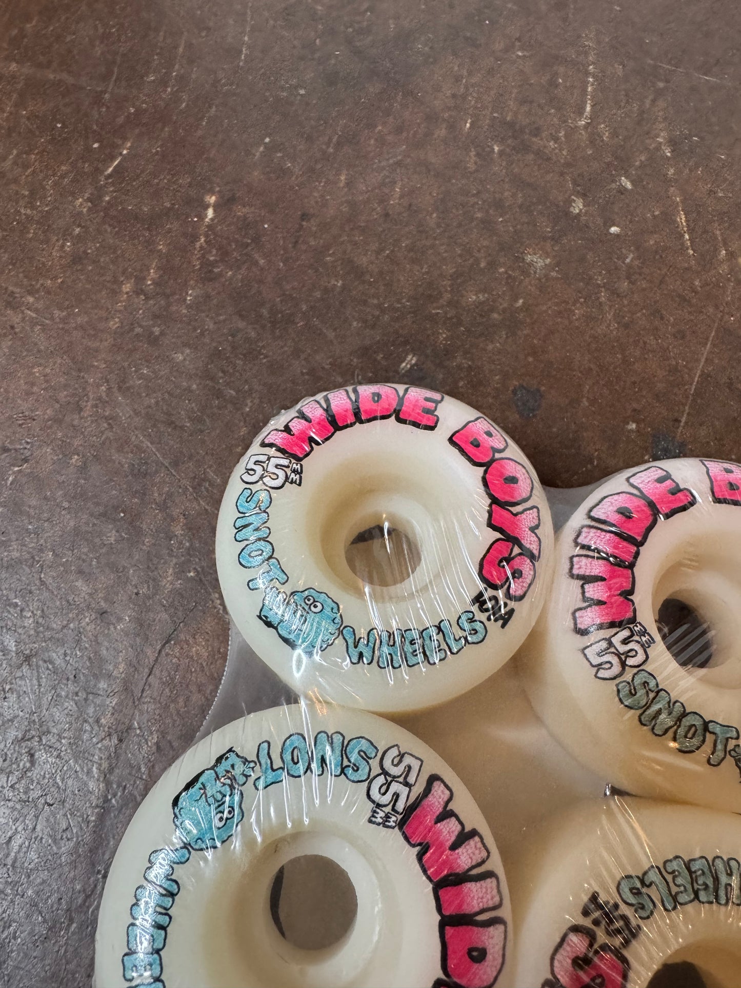 Wide Boys 55mm 101A Glow