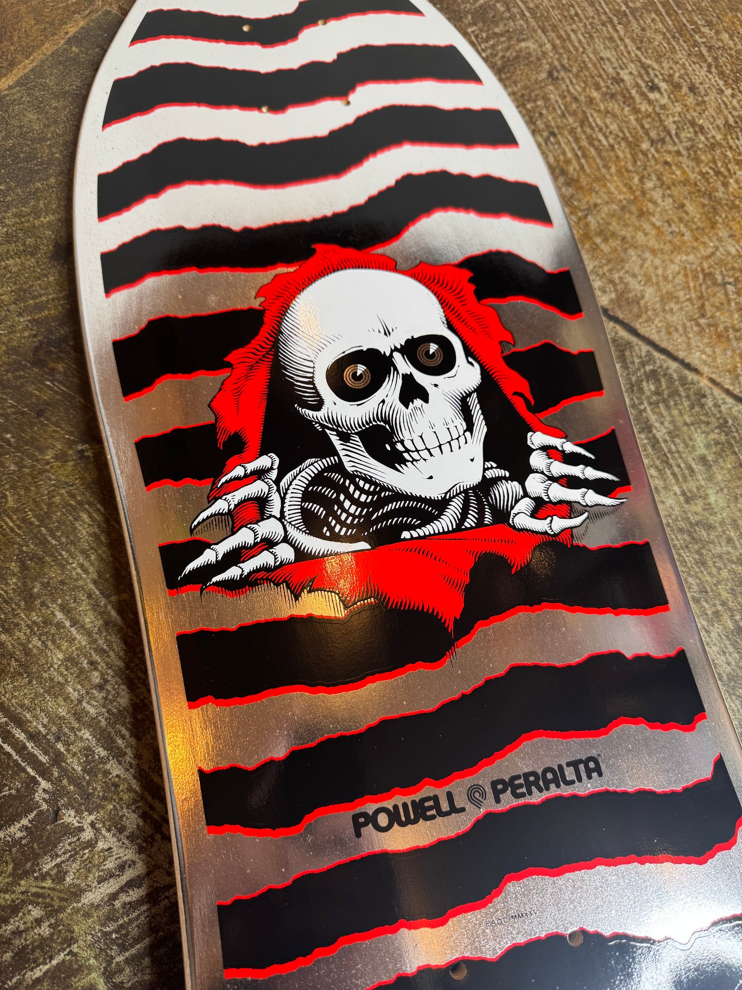 Geegah Ripper Silver Foil - 9.75” Deck