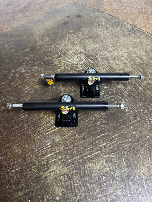 ST1 Inverted Curb Killer 10” - Black Trucks