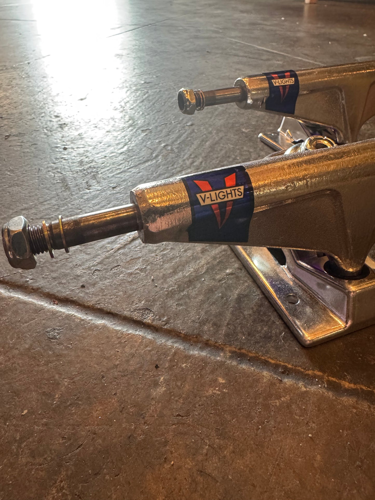 Venture V-Light All Polished 5.8 Hi Trucks