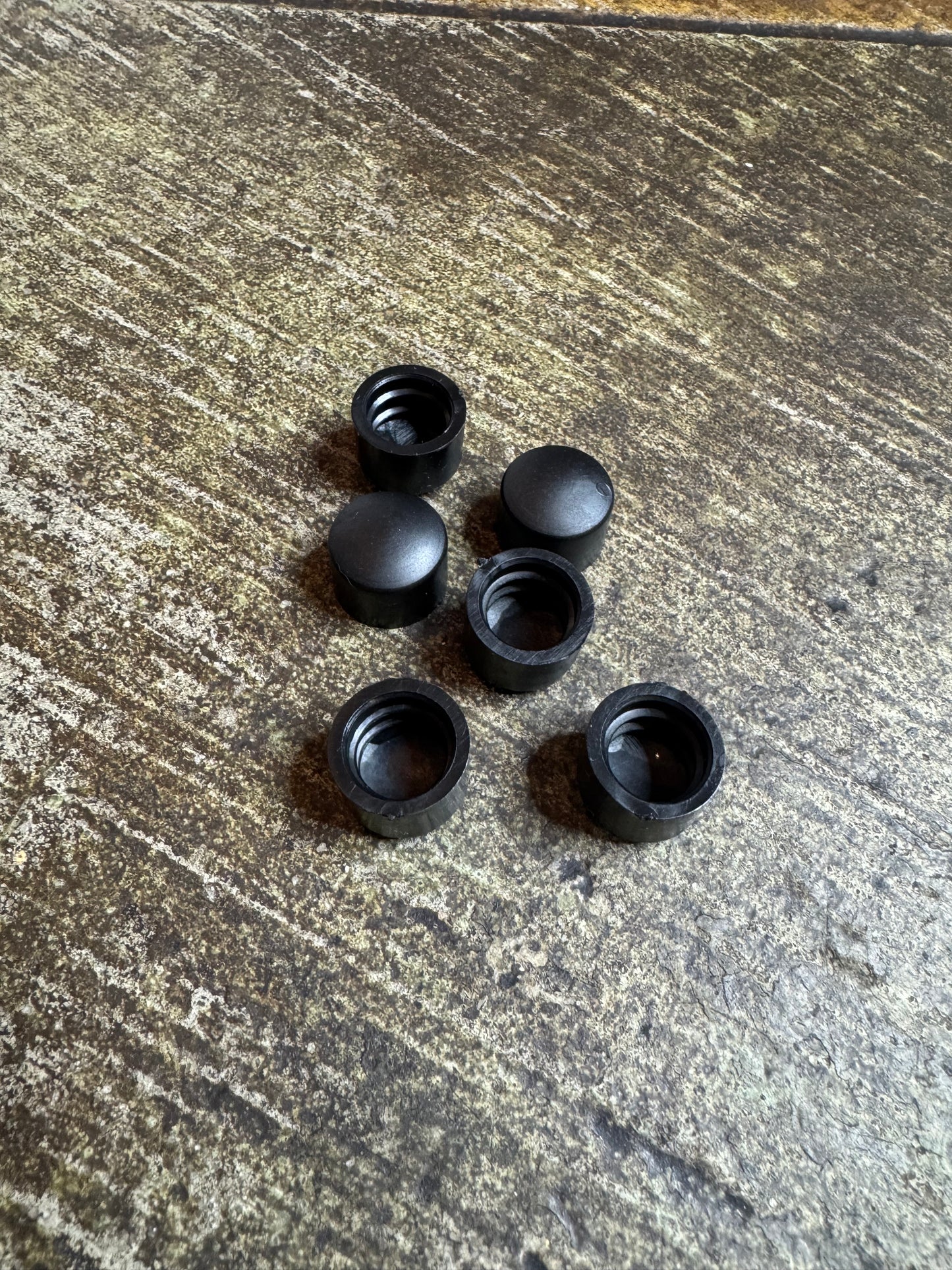 Pivot Cups