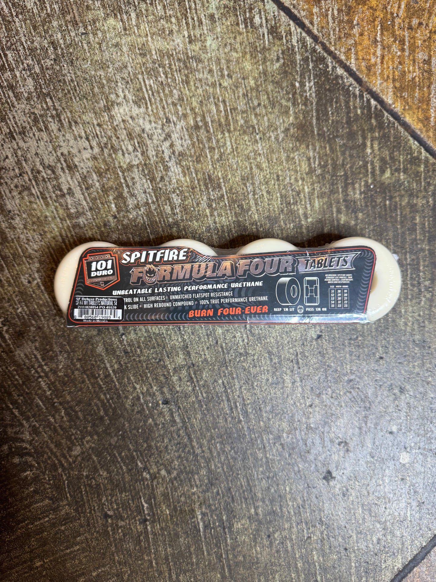 F4 101A Tablets 54mm White/ Red Wheels