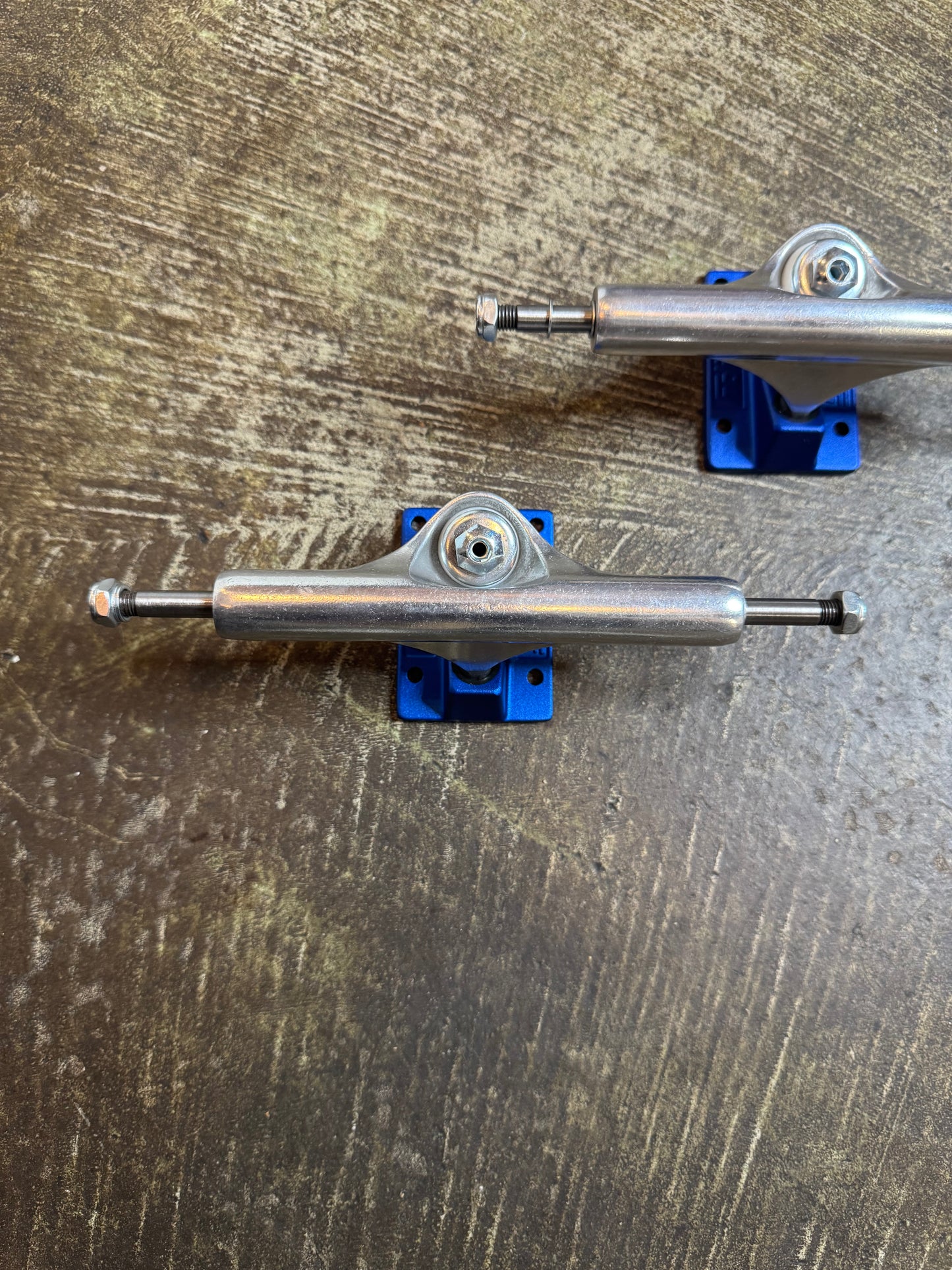 Slappy ST1 Hollow Inverted Polished/ Blue Trucks 8.5 (Set)