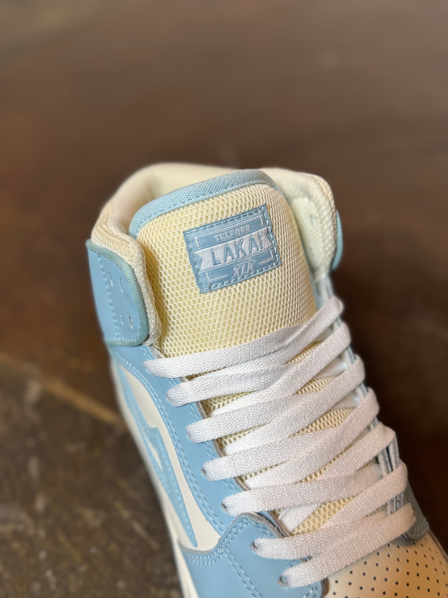 Telford Light Blue/ Cream Leather