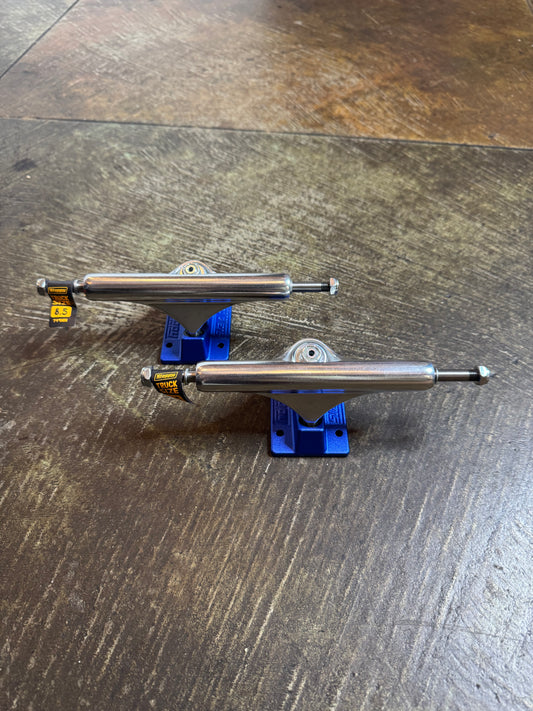 ST1 Hollow Lights - Blue Trcuks (Set)