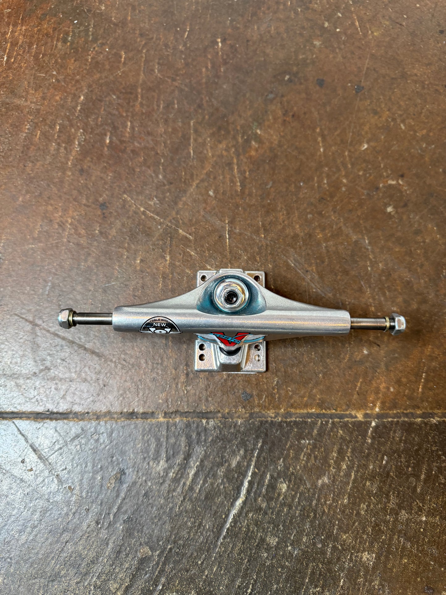 Venture V8 Koston Trucks