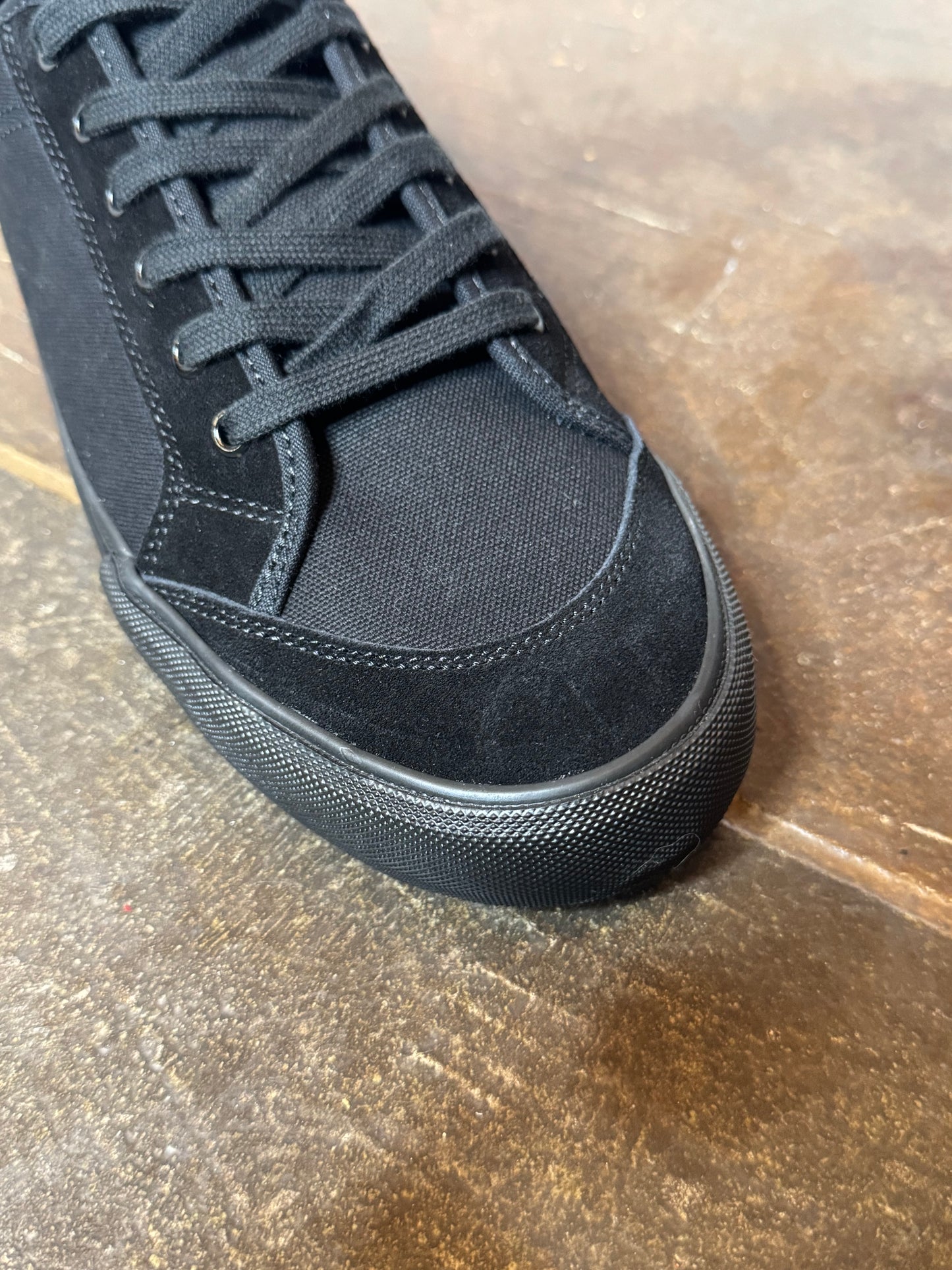 Courtside Low Black