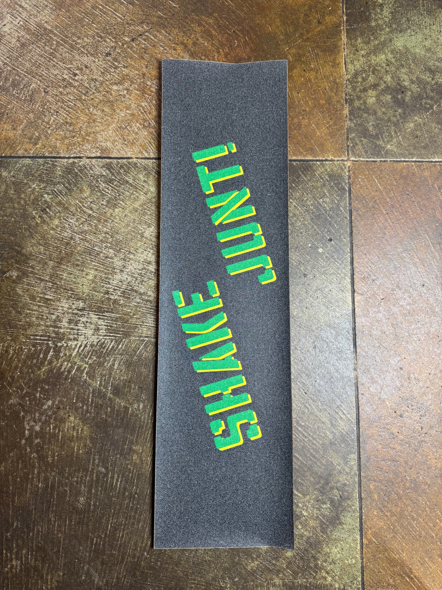 Shake Junt Logo Grip