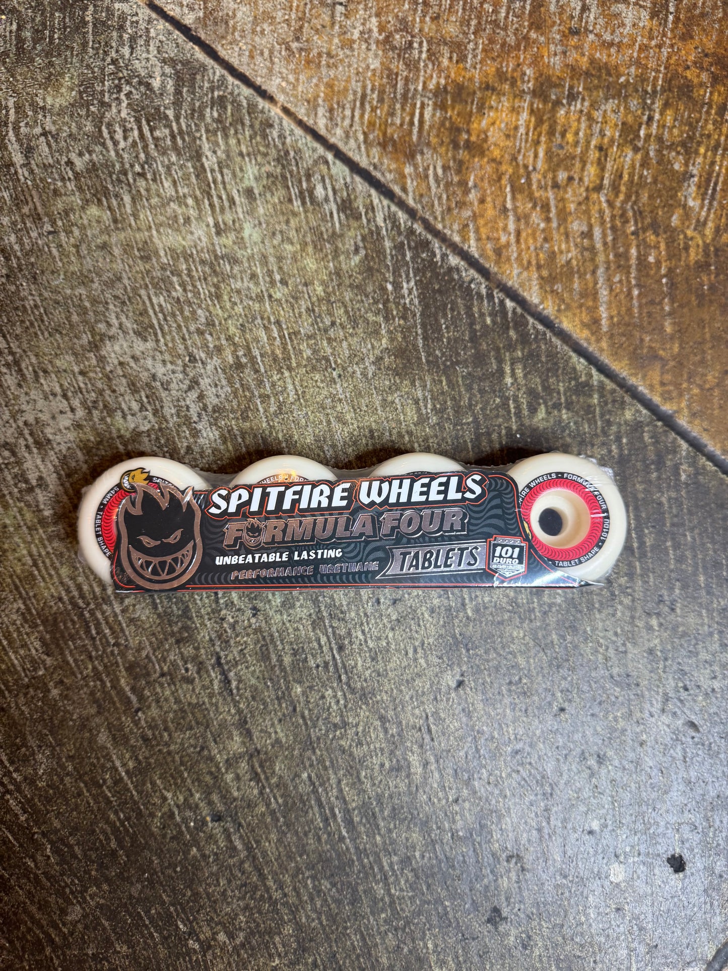 F4 101A Tablets 54mm White/ Red Wheels