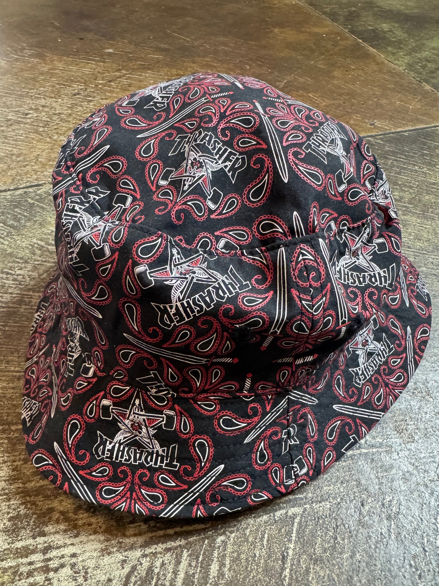 Thrasher Bandana Black/ Red Bucket Hat