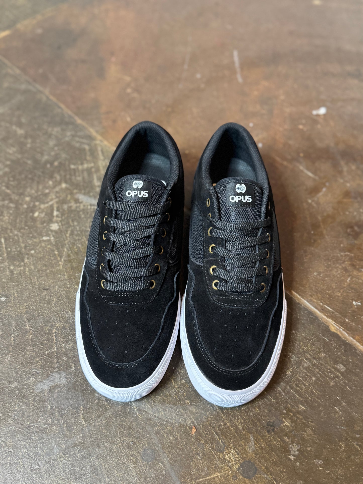 Standard Lows - Black/White