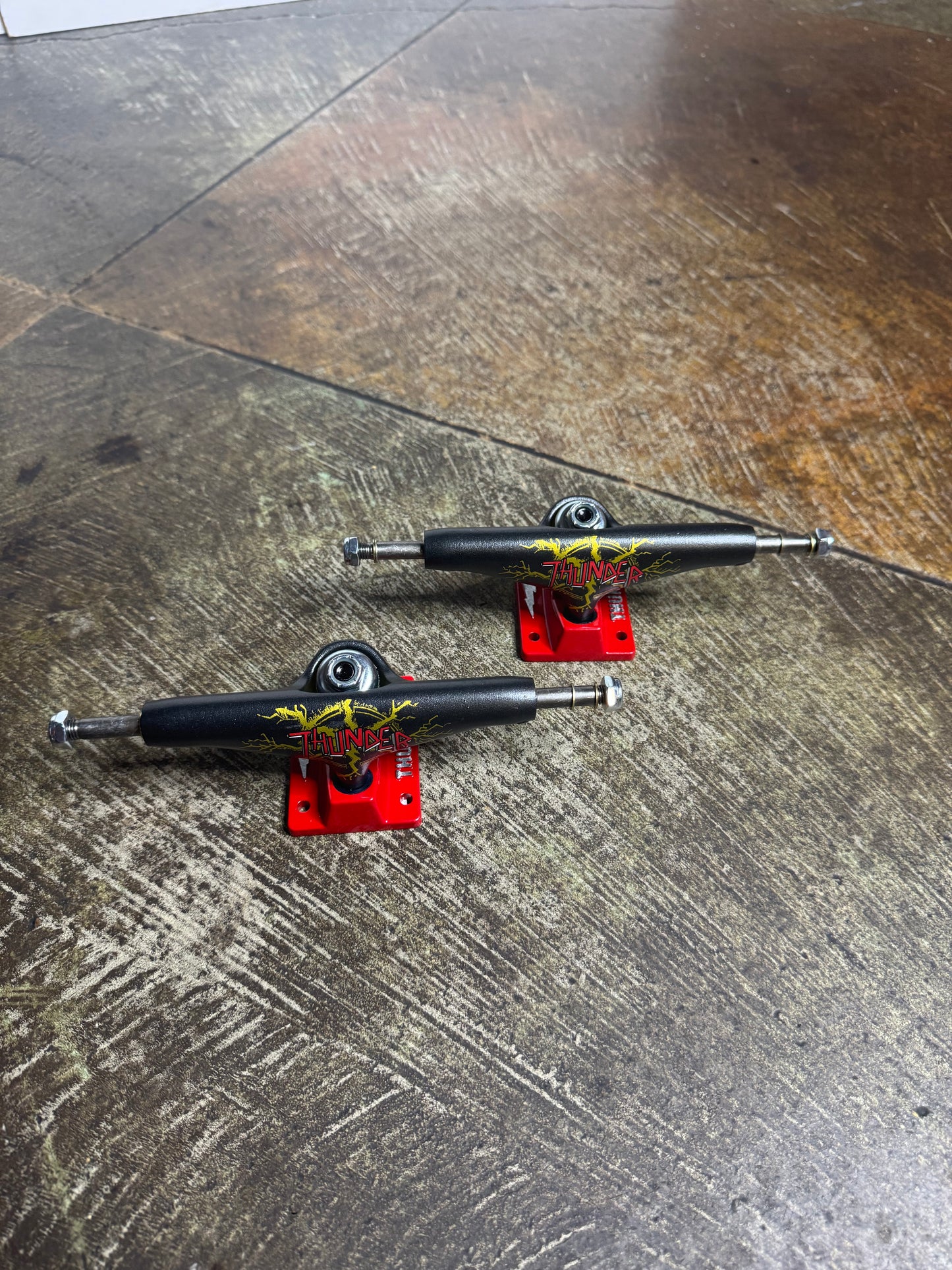 Thunder No Mercy Team Edition 148 Trucks (Set)