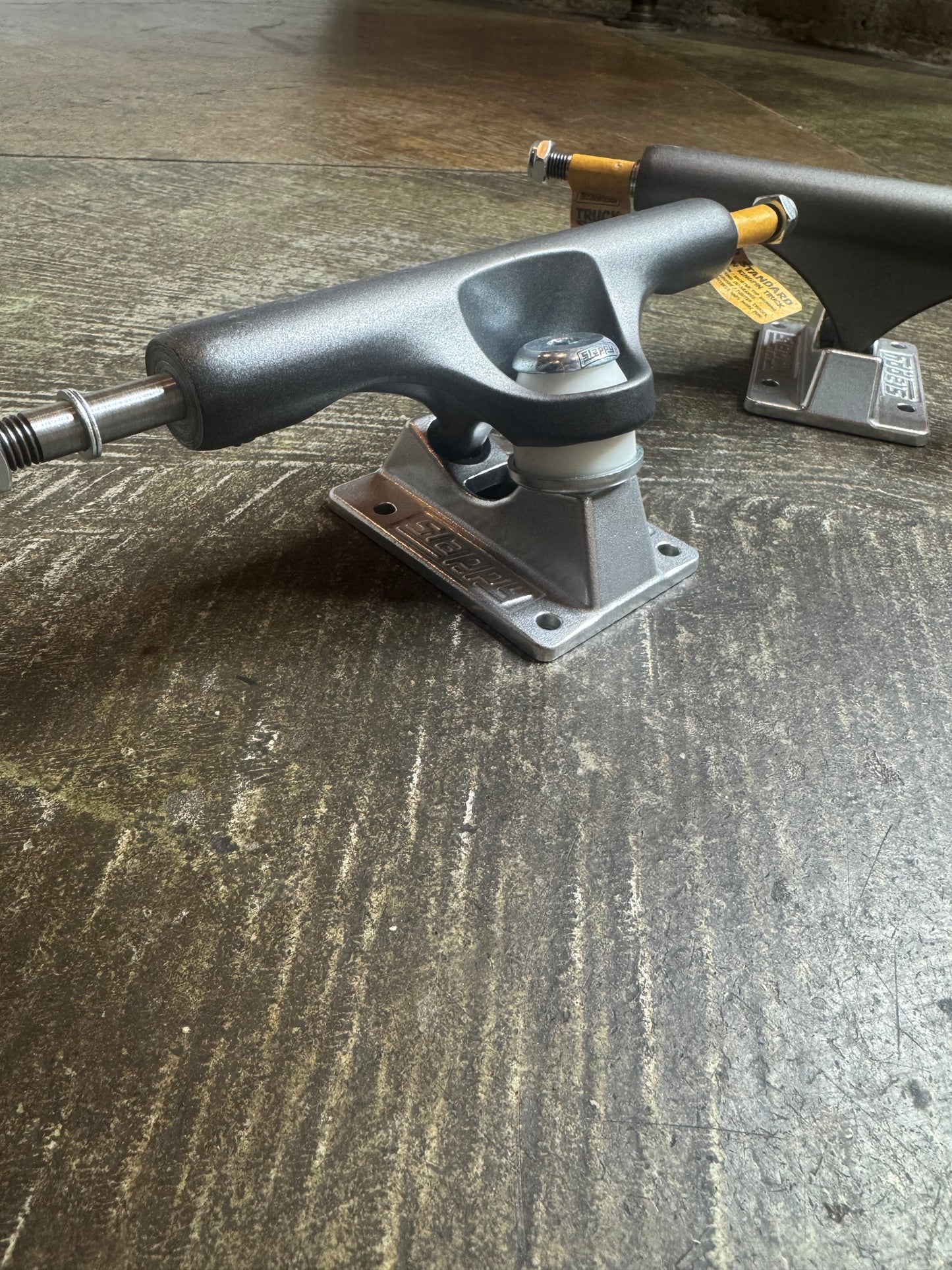 ST1 Hollow Lights Ultra Low Gunmetal/ Polished Trucks