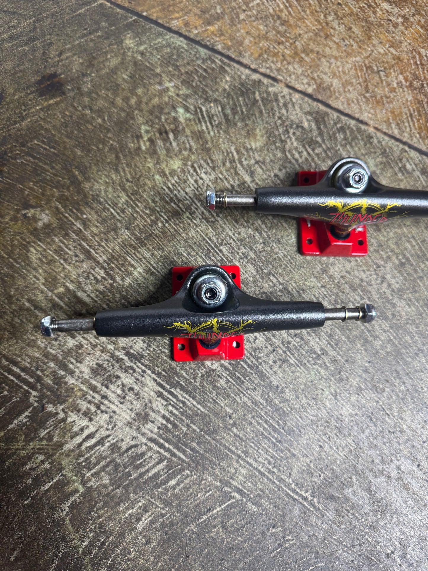 Thunder No Mercy Team Edition 148 Trucks (Set)