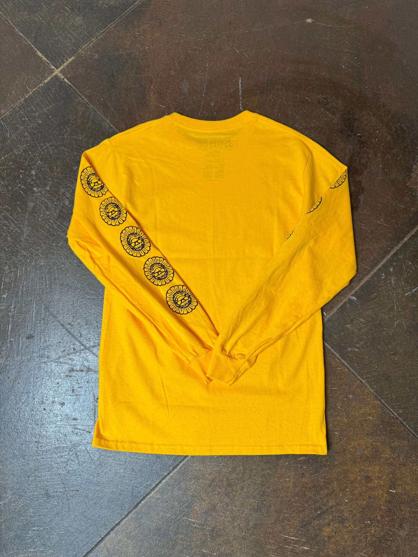 Pushing Up Daisies Yellow Longsleeve Small Tee - Bones Wheels