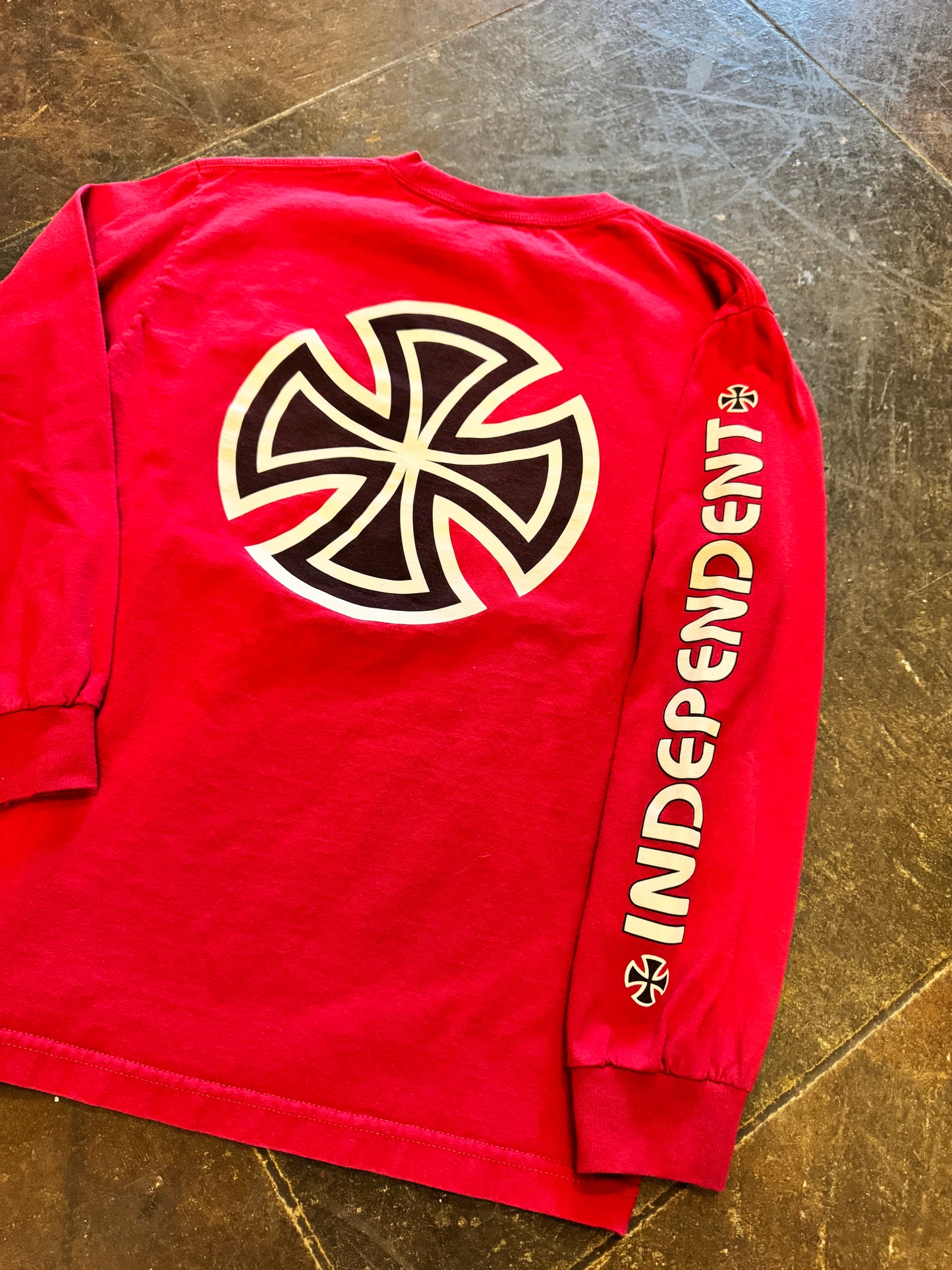 Vintage Independent Iron Cross Longsleeve - Red